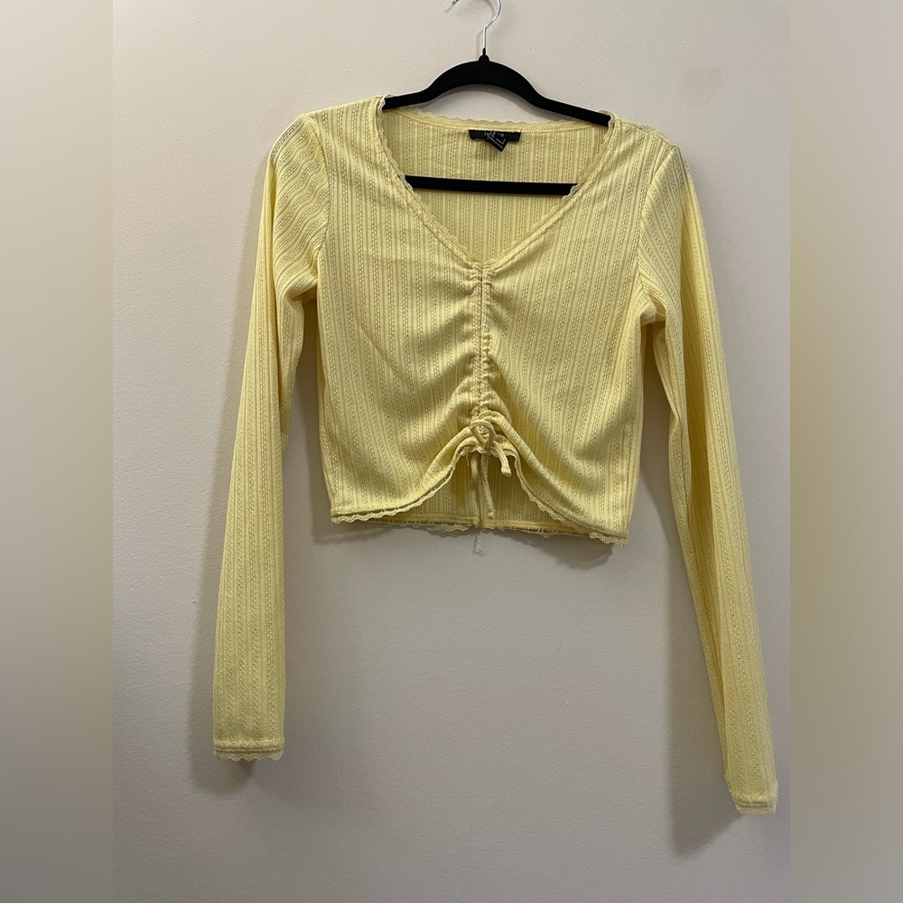 Forever 21‎ Lemon Pop Ruched Crop Top - L